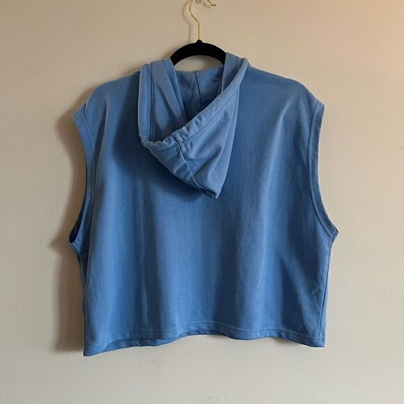 Zara women sleeveless top with hood. - Picture 2 of 2
